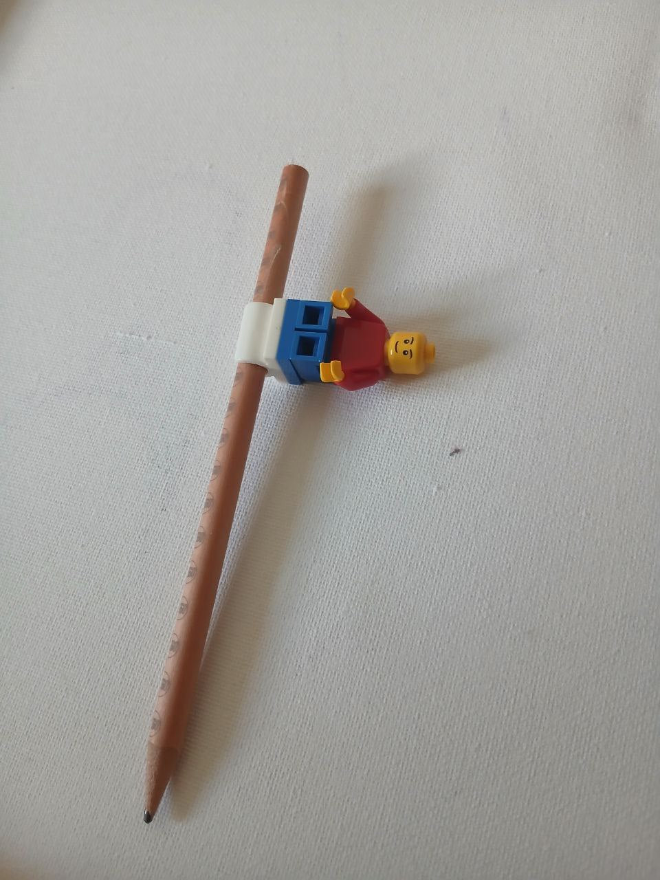 Lego олівець